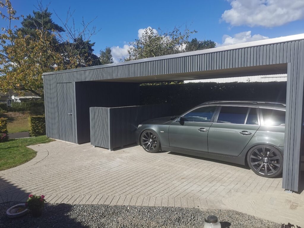 Garage/
Carporte